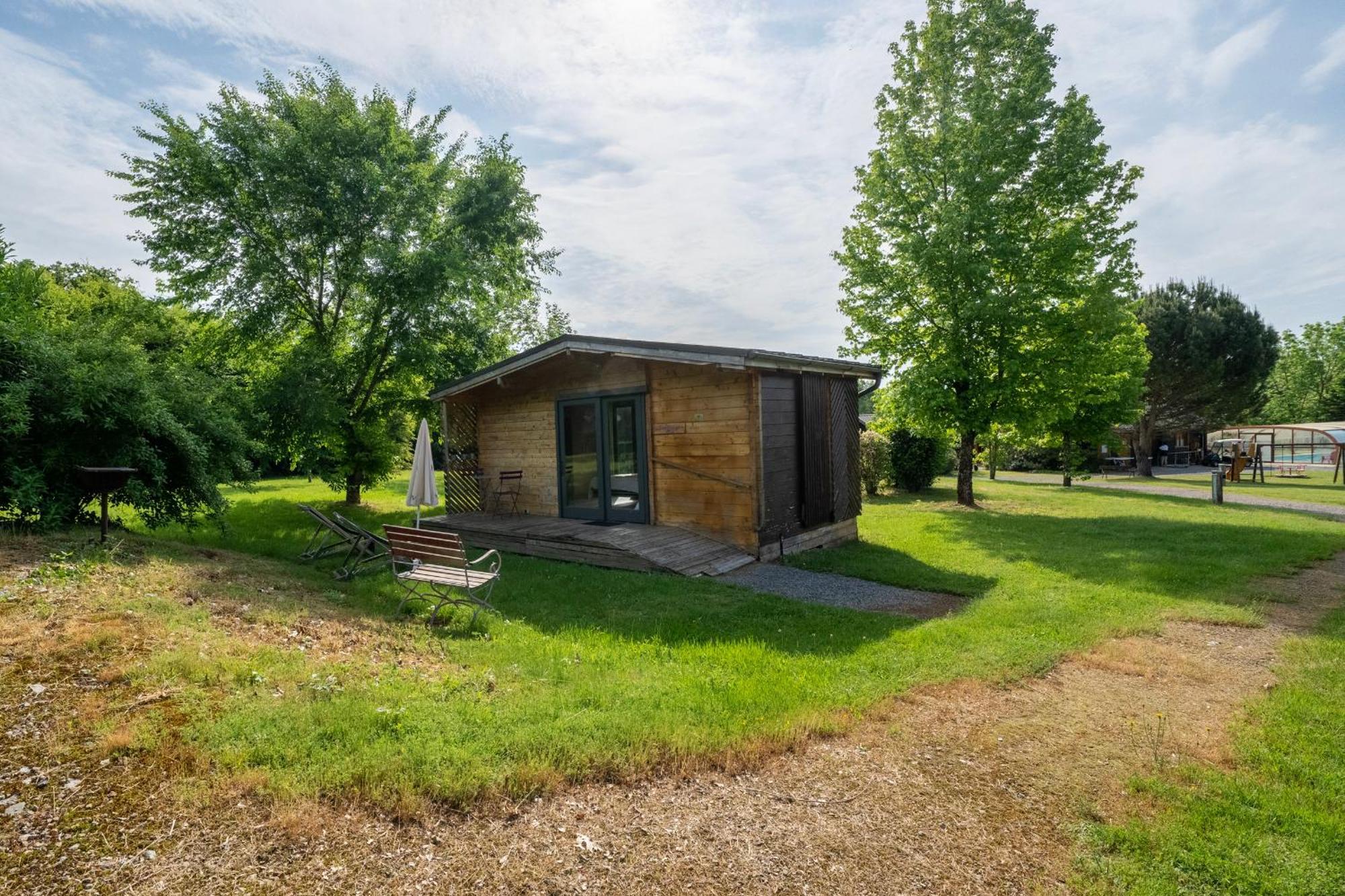 Le Village Des Monedieres Chamberet Exterior foto